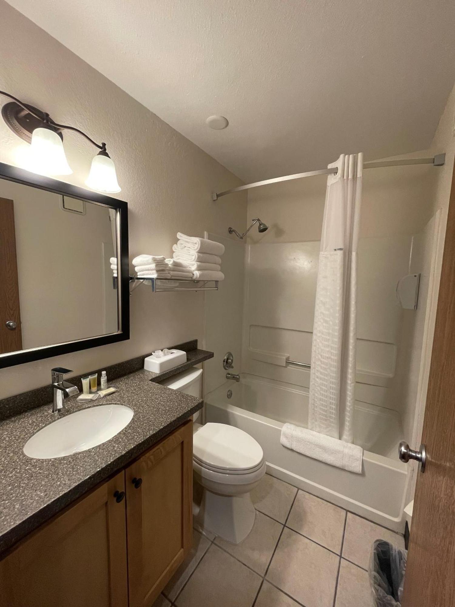 Super 8 By Wyndham Bemidji Mn Hotel Luaran gambar